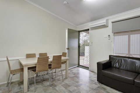 Discovery Parks - Dubbo - Lightning Ridge Tourism 23