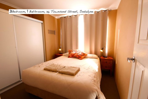 Full Circle Apartments - Lightning Ridge Tourism 21
