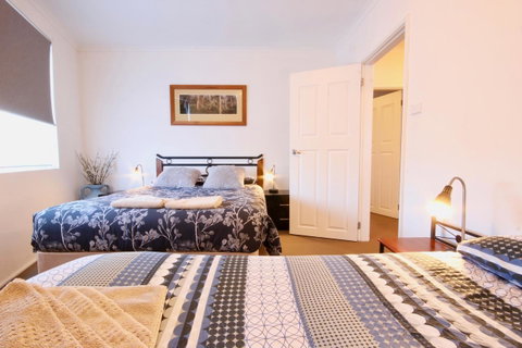 Full Circle Apartments - Lightning Ridge Tourism 5