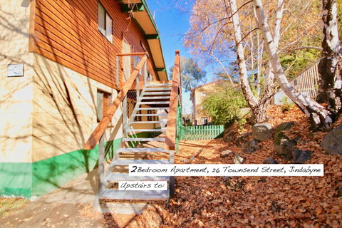 Full Circle Apartments - Lightning Ridge Tourism 30