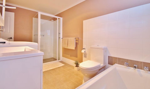 Full Circle Apartments - Lightning Ridge Tourism 20