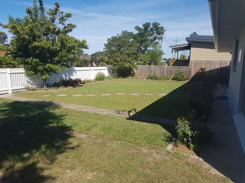 Golden Hill Cottage - Lightning Ridge Tourism 12