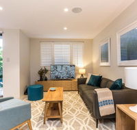 Nobbs  Executive 2 Storey Sydney Apartment with Pool - Lightning Ridge Tourism