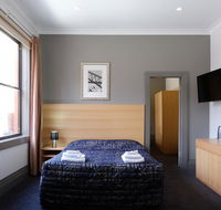 Royal Exhibition Hotel - Lightning Ridge Tourism