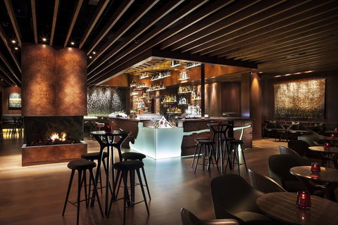 Four Seasons Hotel Sydney - Lightning Ridge Tourism 28