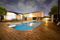 Book Mudgee Accommodation Vacations Lightning Ridge Tourism Lightning Ridge Tourism
