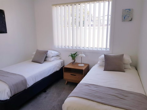 BookerBay Retreat! - Lightning Ridge Tourism 5