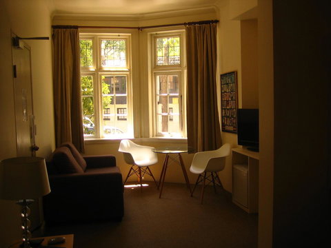 Hotel 59 Sydney - Lightning Ridge Tourism 4