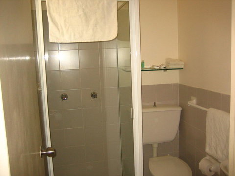 Hotel 59 Sydney - Lightning Ridge Tourism 36