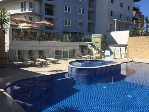 Sandy Cove Apartments - Lightning Ridge Tourism 11