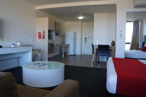 Rydges Mount Panorama Bathurst - Lightning Ridge Tourism 2
