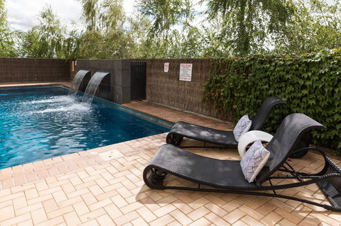 Rydges Mount Panorama Bathurst - Lightning Ridge Tourism 16