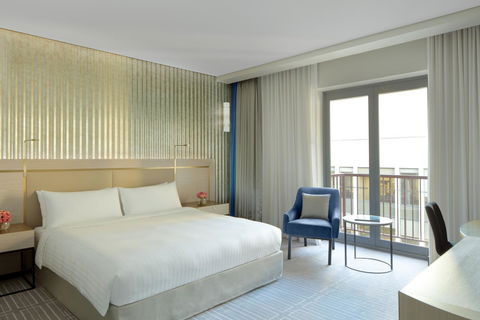 Radisson Blu Plaza Hotel Sydney - Lightning Ridge Tourism 10