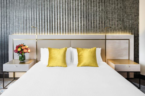Radisson Blu Plaza Hotel Sydney - Lightning Ridge Tourism 22