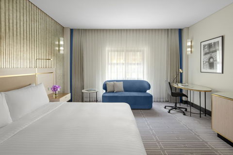 Radisson Blu Plaza Hotel Sydney - Lightning Ridge Tourism 5