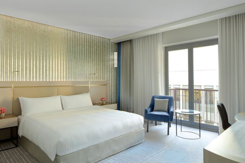 Radisson Blu Plaza Hotel Sydney - Lightning Ridge Tourism 11