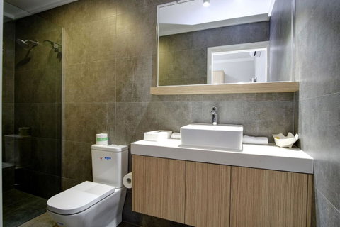 Lakes And Ocean Hotel Forster - Lightning Ridge Tourism 24