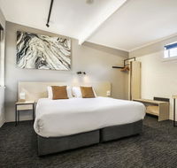 Nightcap at Colyton Hotel - Lightning Ridge Tourism