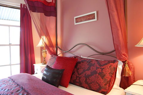 Cadair Cottages - Lightning Ridge Tourism 5