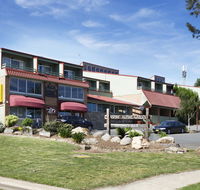 Alpine Gables - Lightning Ridge Tourism