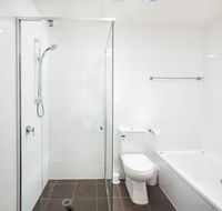 Charlestown Executive Apartments - Lightning Ridge Tourism