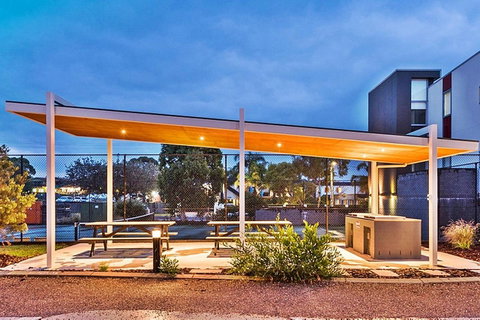 Coast 35 - Lightning Ridge Tourism 5
