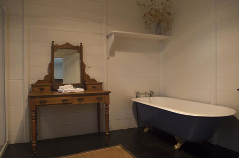 Hillview Heritage Hotel - Lightning Ridge Tourism 15