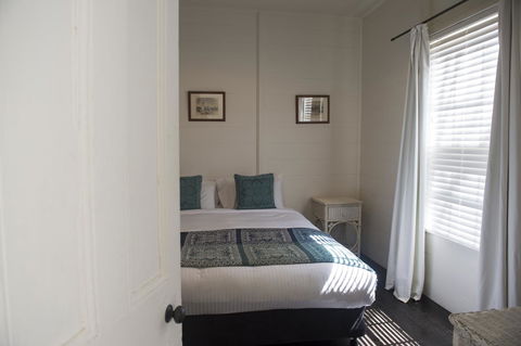 Hillview Heritage Hotel - Lightning Ridge Tourism 18