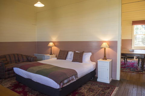 Hillview Heritage Hotel - Lightning Ridge Tourism 43