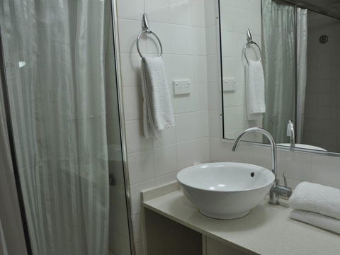 Accommodation Sydney - Hyde Park Plaza 38 College St Sydney - Lightning Ridge Tourism 32