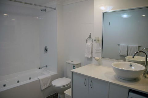 Accommodation Sydney - Hyde Park Plaza 38 College St Sydney - Lightning Ridge Tourism 39