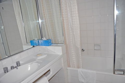 Accommodation Sydney - Hyde Park Plaza 38 College St Sydney - Lightning Ridge Tourism 35