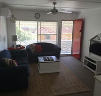 Tomaree Lodge - Lightning Ridge Tourism