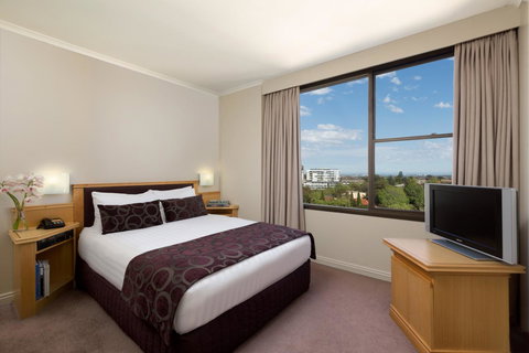 Rydges North Sydney - Lightning Ridge Tourism 4