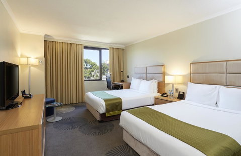 Holiday Inn Parramatta, An IHG Hotel - Lightning Ridge Tourism 4