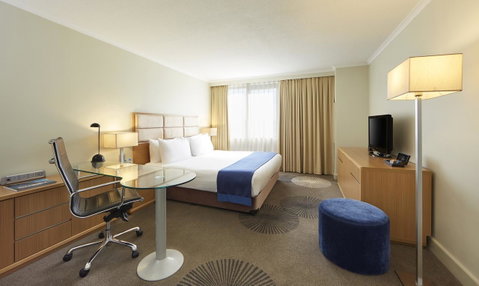 Holiday Inn Parramatta, An IHG Hotel - Lightning Ridge Tourism 5