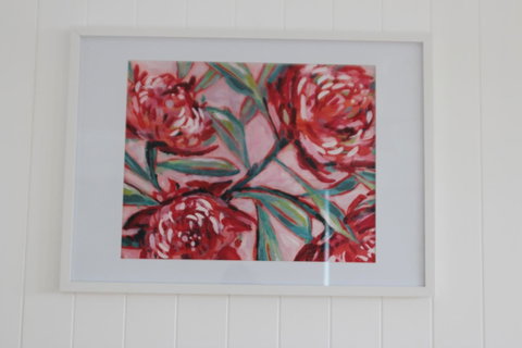 Red Waratah - Lightning Ridge Tourism 4