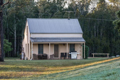 Madigan Wine Country Cottages - Lightning Ridge Tourism 37