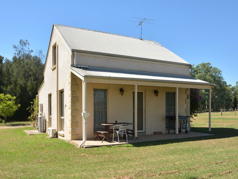 Madigan Wine Country Cottages - Lightning Ridge Tourism 41