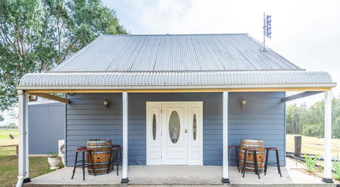Madigan Wine Country Cottages - Lightning Ridge Tourism 20