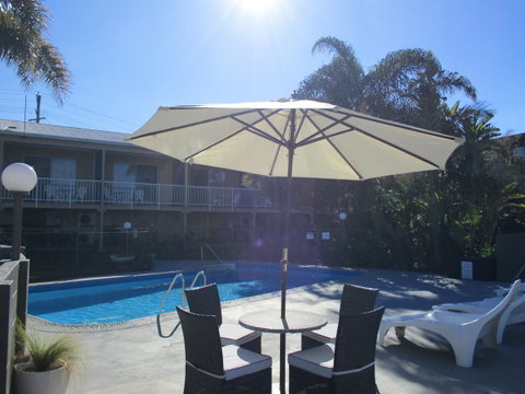 South Seas Motel - Lightning Ridge Tourism 12