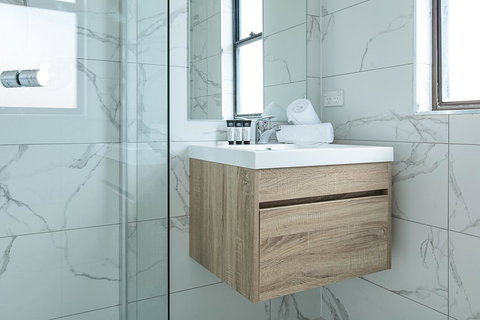 Hidden Gem Villa 7 - Lightning Ridge Tourism 4