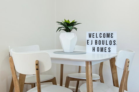 Hidden Gem Villa 7 - Lightning Ridge Tourism 6