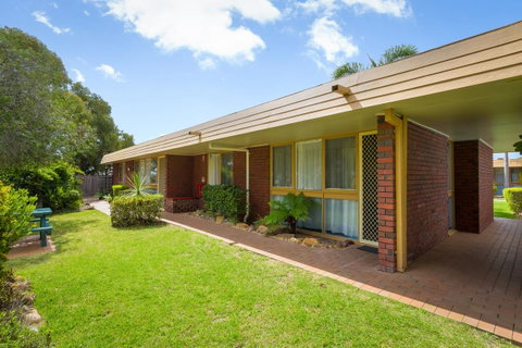 Kalindo Merimbula - Lightning Ridge Tourism 4