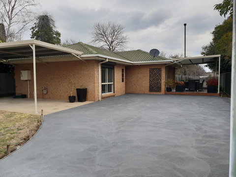 Belle In Bowral - Lightning Ridge Tourism 25