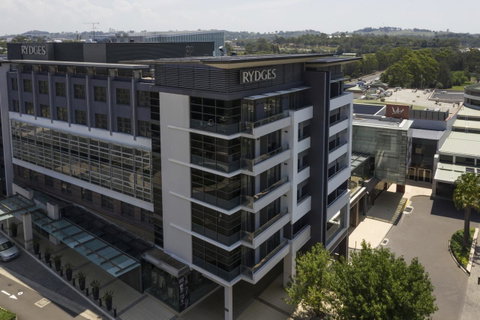 Rydges Campbelltown - Lightning Ridge Tourism 5