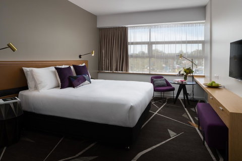 Rydges Campbelltown - Lightning Ridge Tourism 10