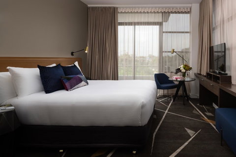 Rydges Campbelltown - Lightning Ridge Tourism 17