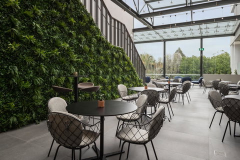 Rydges Campbelltown - Lightning Ridge Tourism 36
