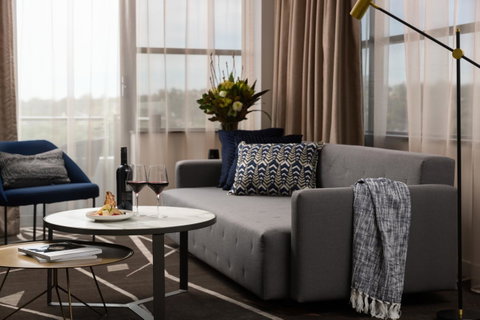 Rydges Campbelltown - Lightning Ridge Tourism 11
